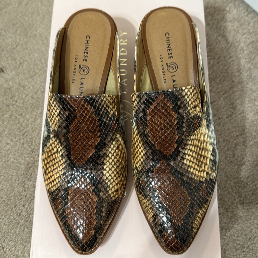 Chinese Laundry Brown & Black Snakeskin-Print Pointed Mules